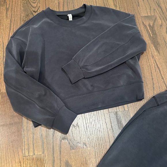 Lululemon sz 4 Top and sz 6 Bottom Grey Set/ softstreme - Picture 5 of 5